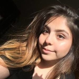 Meet your Posher, Leila